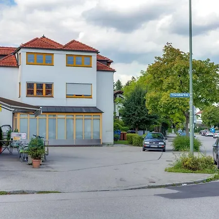 Апартаменты 3-zimmer Mit Sehr Gutem Grundriss Und Balkon Мюнхен